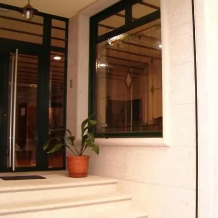 Otel O Lagar 2*